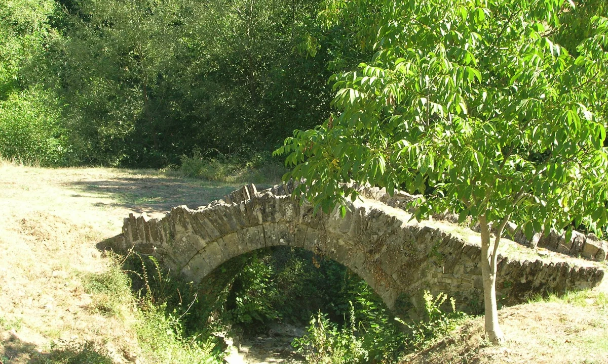 Ζαγόρι: πέτρινα γεφύρια, φαράγγια και χωριά βγαλμένα από παραμύθι